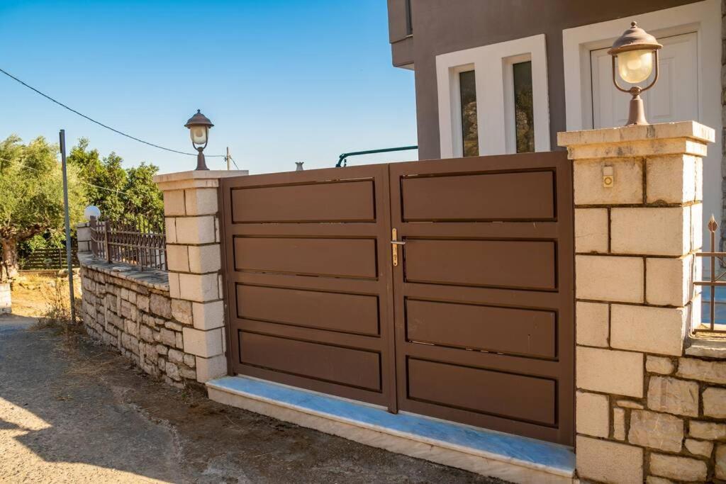 Akrivi'S House In Каламата Екстер'єр фото