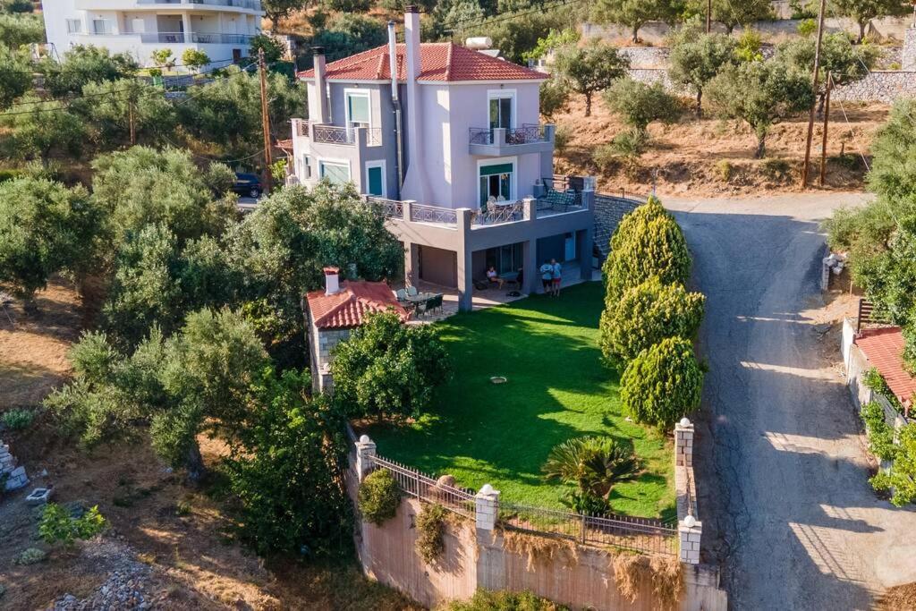 Akrivi'S House In Каламата Екстер'єр фото